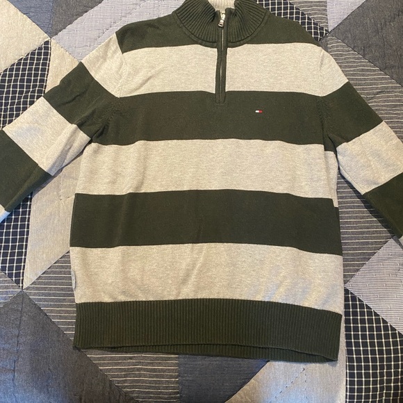 Tommy Hilfiger quarter zip - Picture 1 of 3